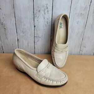 Sas shoes 6.5 beige loafers walking Granny USA Low Wedge Heels academia 80s 90s
